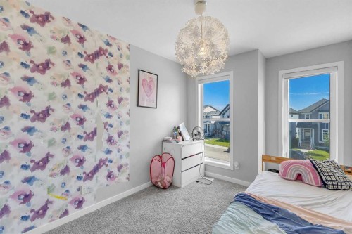 672 Walgrove Boulevard Se, Calgary, AB - Indoor Photo Showing Bedroom