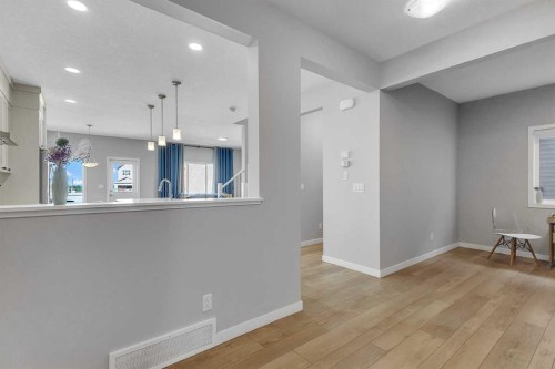 672 Walgrove Boulevard Se, Calgary, AB - Indoor Photo Showing Other Room
