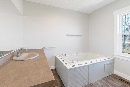 204050 Rr 245, Rural Vulcan County, AB - Indoor