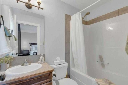 3 Liberty Place, Sylvan Lake, AB - Indoor Photo Showing Bathroom