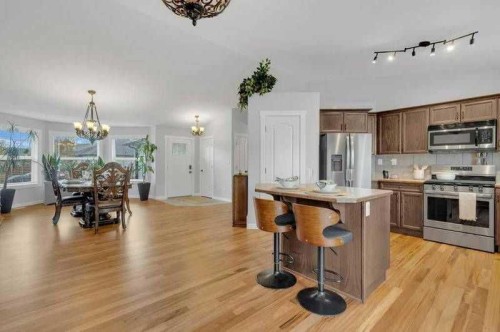 3 Liberty Place, Sylvan Lake, AB - Indoor Photo Showing Kitchen With Stainless Steel Kitchen