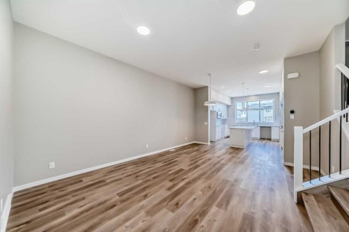 15 Magnolia Street, Calgary, AB - Indoor Photo Showing Other Room