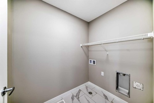 15 Magnolia Street, Calgary, AB - Indoor