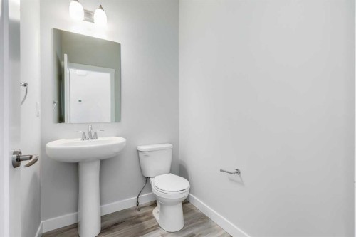 461 South Point Glen Sw, Airdrie, AB - Indoor Photo Showing Bathroom