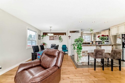 53 Wakefield Drive Sw, Calgary, AB - Indoor