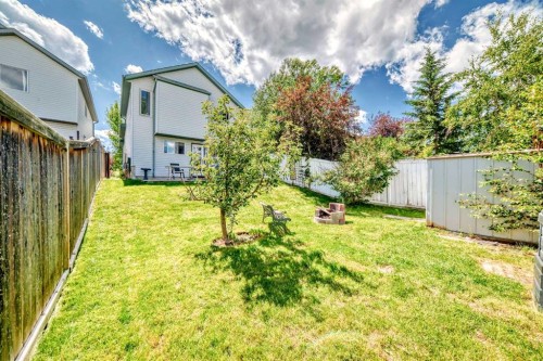 76 Hidden Way Nw, Calgary, AB - Outdoor