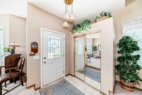 76 Hidden Way Nw, Calgary, AB - Indoor Photo Showing Other Room