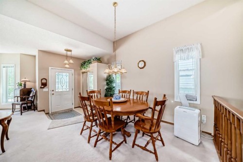 76 Hidden Way Nw, Calgary, AB - Indoor Photo Showing Dining Room