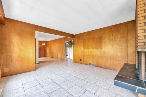 121 Cousin Street, Rural Wheatland County, AB - Indoor Photo Showing Other Room