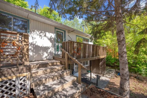 4908 23 Avenue Nw, Calgary, AB - Outdoor