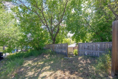 4908 23 Avenue Nw, Calgary, AB - Outdoor