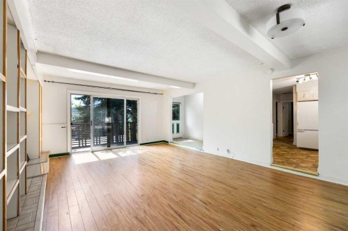 4908 23 Avenue Nw, Calgary, AB - Indoor