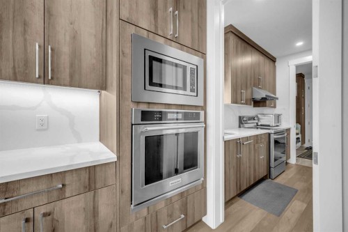 198 Kinniburgh Crescent, Chestermere, AB - Indoor Photo Showing Kitchen