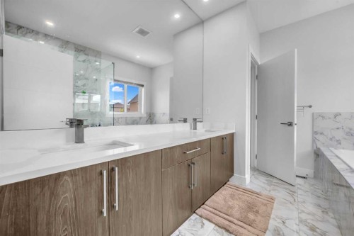 198 Kinniburgh Crescent, Chestermere, AB - Indoor Photo Showing Bathroom