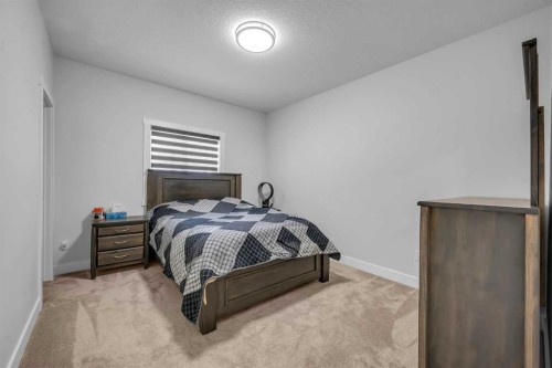 198 Kinniburgh Crescent, Chestermere, AB - Indoor Photo Showing Bedroom