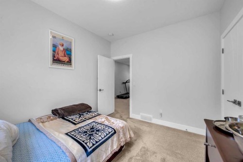198 Kinniburgh Crescent, Chestermere, AB - Indoor Photo Showing Bedroom