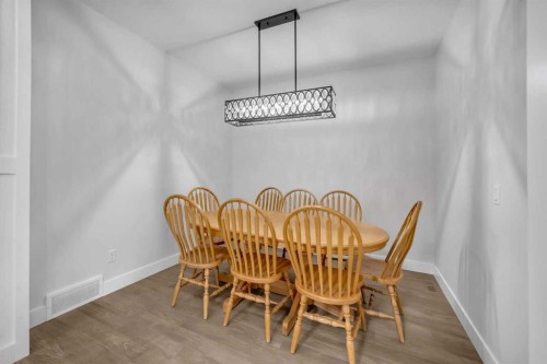 198 Kinniburgh Crescent, Chestermere, AB - Indoor Photo Showing Dining Room