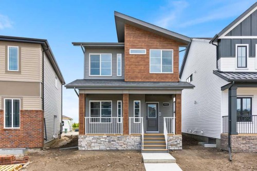 982 Chinook Winds Meadow SW Airdrie, AB T4B 5R1