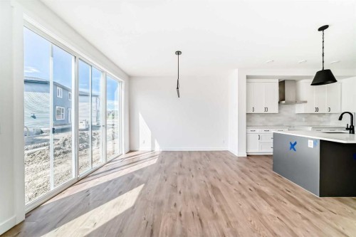 2 Appaloosa Way, Cochrane, AB - Indoor Photo Showing Kitchen