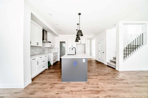 2 Appaloosa Way, Cochrane, AB - Indoor Photo Showing Kitchen