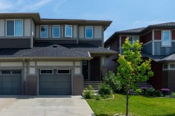 112 Midtown Court SW Airdrie, AB T4B 4E4