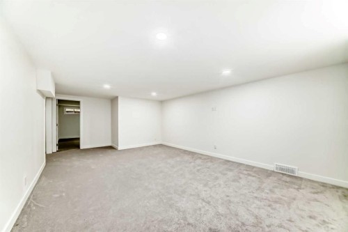 5173 Whitestone Road Ne, Calgary, AB - Indoor
