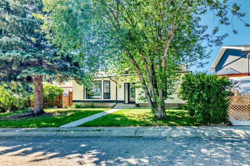5173 Whitestone Road Ne, Calgary, AB - Outdoor