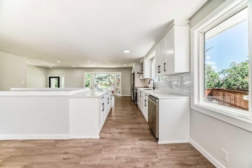 5173 Whitestone Road Ne, Calgary, AB - Indoor Photo Showing Kitchen