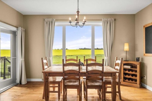 653 West Highland Crescent, Carstairs, AB - Indoor Photo Showing Dining Room