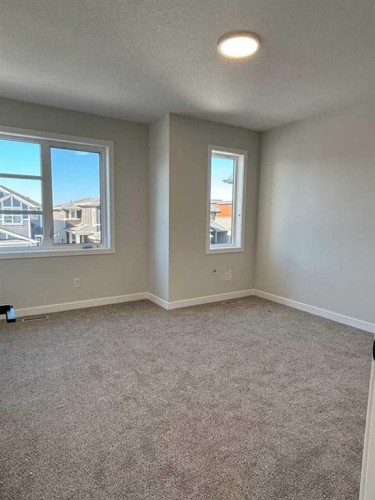 111 Chinook Winds Manor Sw, Airdrie, AB - Indoor Photo Showing Other Room
