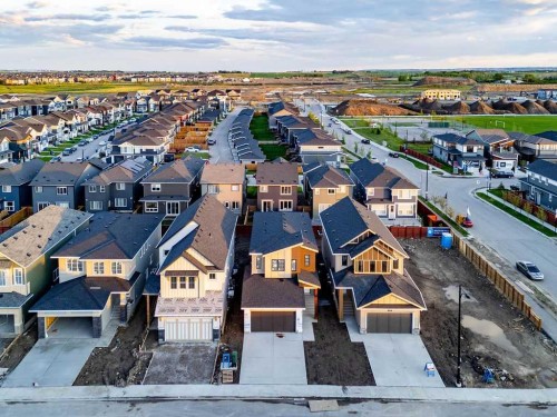 111 Chinook Winds Manor Sw, Airdrie, AB - Outdoor