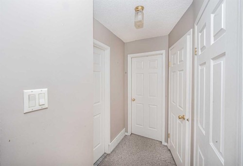 1306 1 Avenue, Canmore, AB - Indoor Photo Showing Other Room