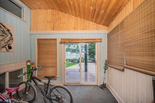 1306 1 Avenue, Canmore, AB - Indoor Photo Showing Other Room