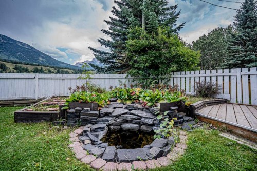 1306 1 Avenue, Canmore, AB - Outdoor
