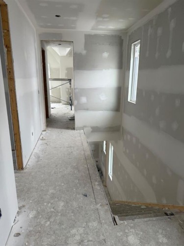 3412 1 Street Nw, Calgary, AB - Indoor