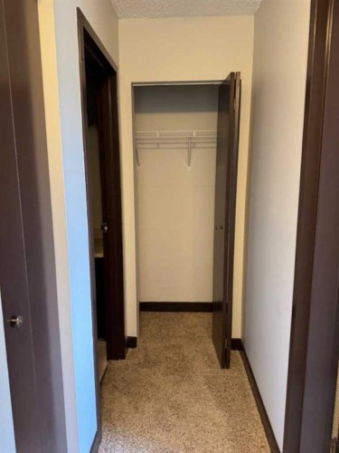 15-3440 23 Avenue South, Lethbridge, AB - Indoor Photo Showing Other Room