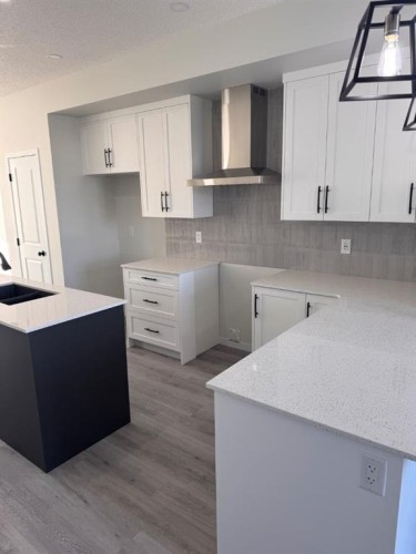 113 Setonvista Gate Se, Calgary, AB - Indoor Photo Showing Kitchen