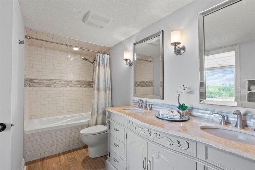 188 Artists View Way, Rural Rocky View County, AB - Indoor Photo Showing Bathroom