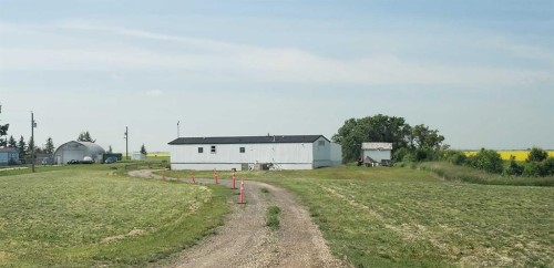 234082 Rge Rd 264  Rural Wheatland County, AB T1P 0X4