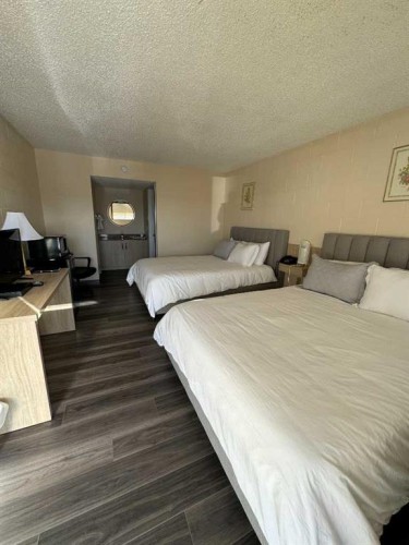 121 2 Street, Cremona, AB 