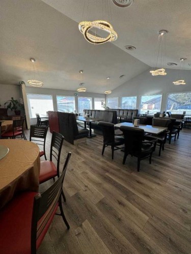 121 2 Street, Cremona, AB 