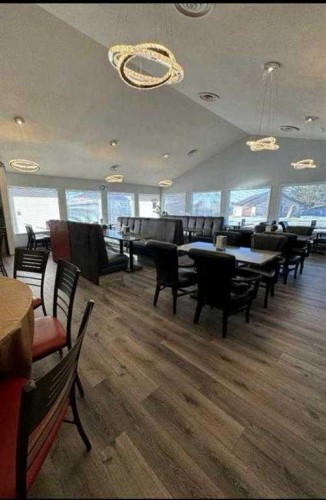 121 2 Street West, Cremona, AB 