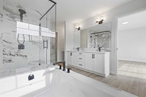 33 Magnolia Path Se, Calgary, AB - Indoor Photo Showing Bathroom