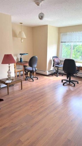 1809 5 Street Sw, Calgary, AB - Indoor