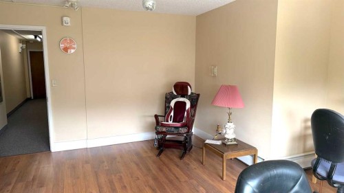 1809 5 Street Sw, Calgary, AB - Indoor