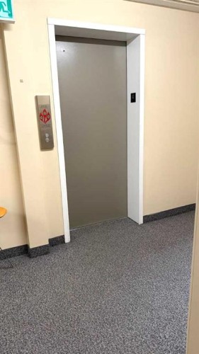 1809 5 Street Sw, Calgary, AB - Indoor Photo Showing Other Room