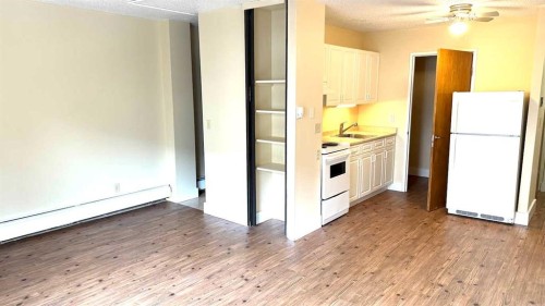 1809 5 Street Sw, Calgary, AB - Indoor Photo Showing Kitchen