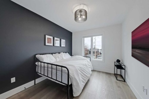 1440 26A Street Sw, Calgary, AB - Indoor Photo Showing Bedroom