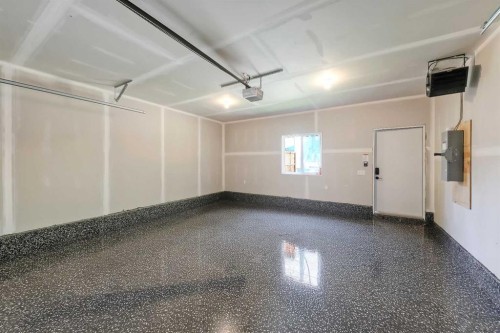 1440 26A Street Sw, Calgary, AB - Indoor