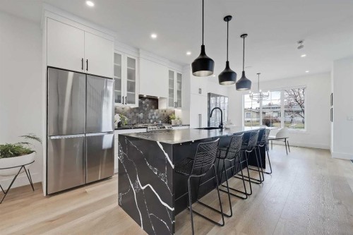 1440 26A Street Sw, Calgary, AB - Indoor Photo Showing Kitchen With Stainless Steel Kitchen With Upgraded Kitchen